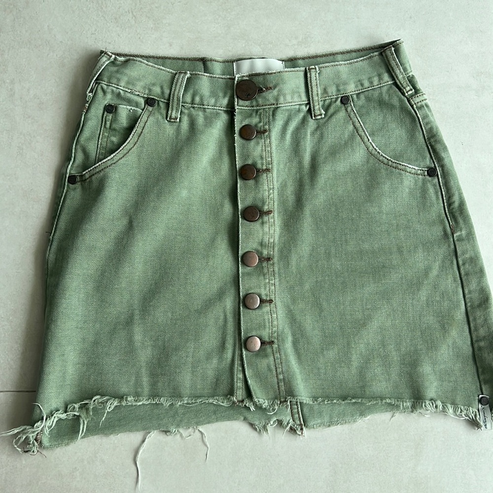 One teaspoon Green Skirt